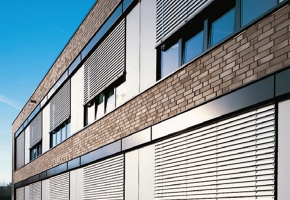 Facade venetian blinds