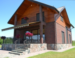 The latest facade roller blind system at a Lithuanian homestead 