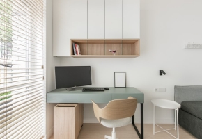 Functionality and a natural touch in a modish home in Užupis