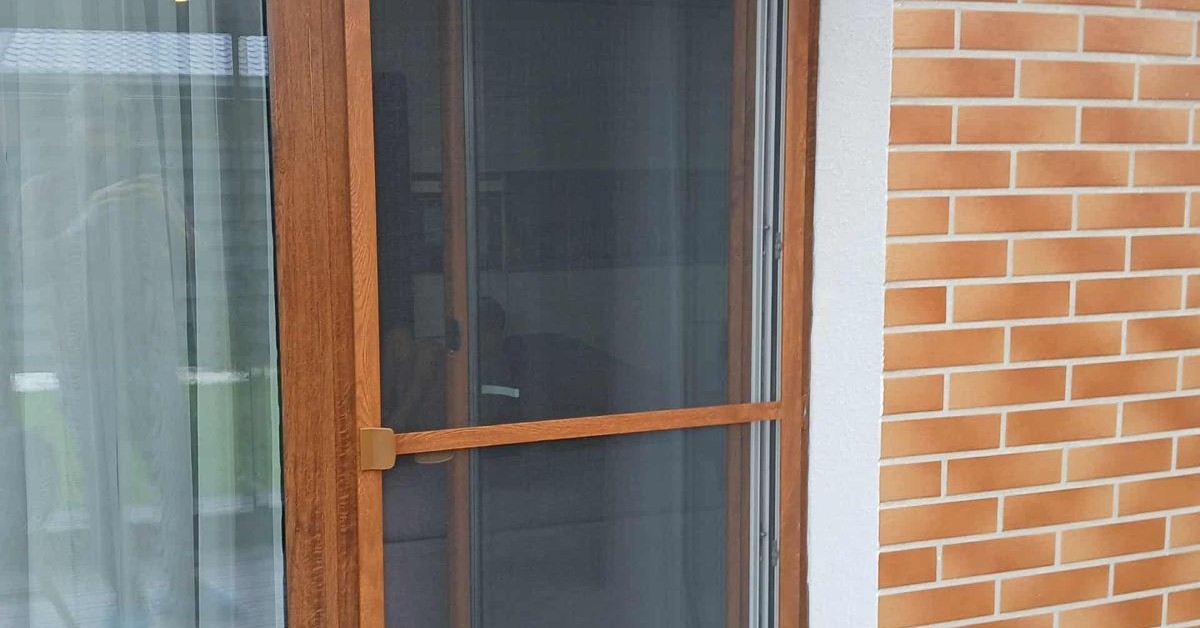 durys-tinkliukas-azuolo-spalvos.jpg (large, 1200x628)