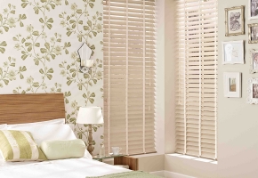 Wooden venetian blinds