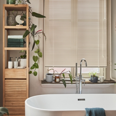 Žaliuzės vonioje