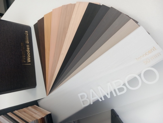 Medinių žaliuzių spalvos iš bambuko