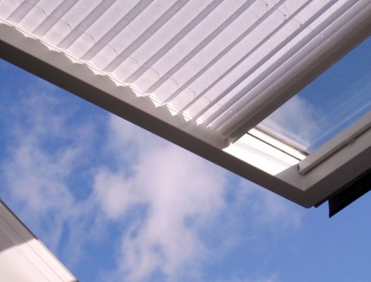 Plisuotos žaliuzės stoglangiui