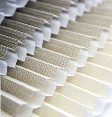 Plisuotas korėtas audinys