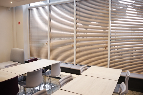 Medinės žaliuzės – nuotrauka 3